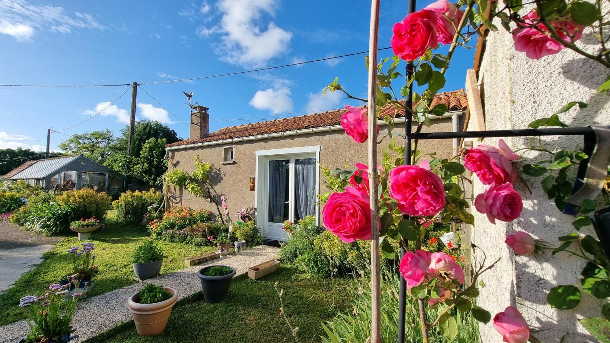 Brigitte Et Franck Bed & Breakfast Triaize Exterior foto