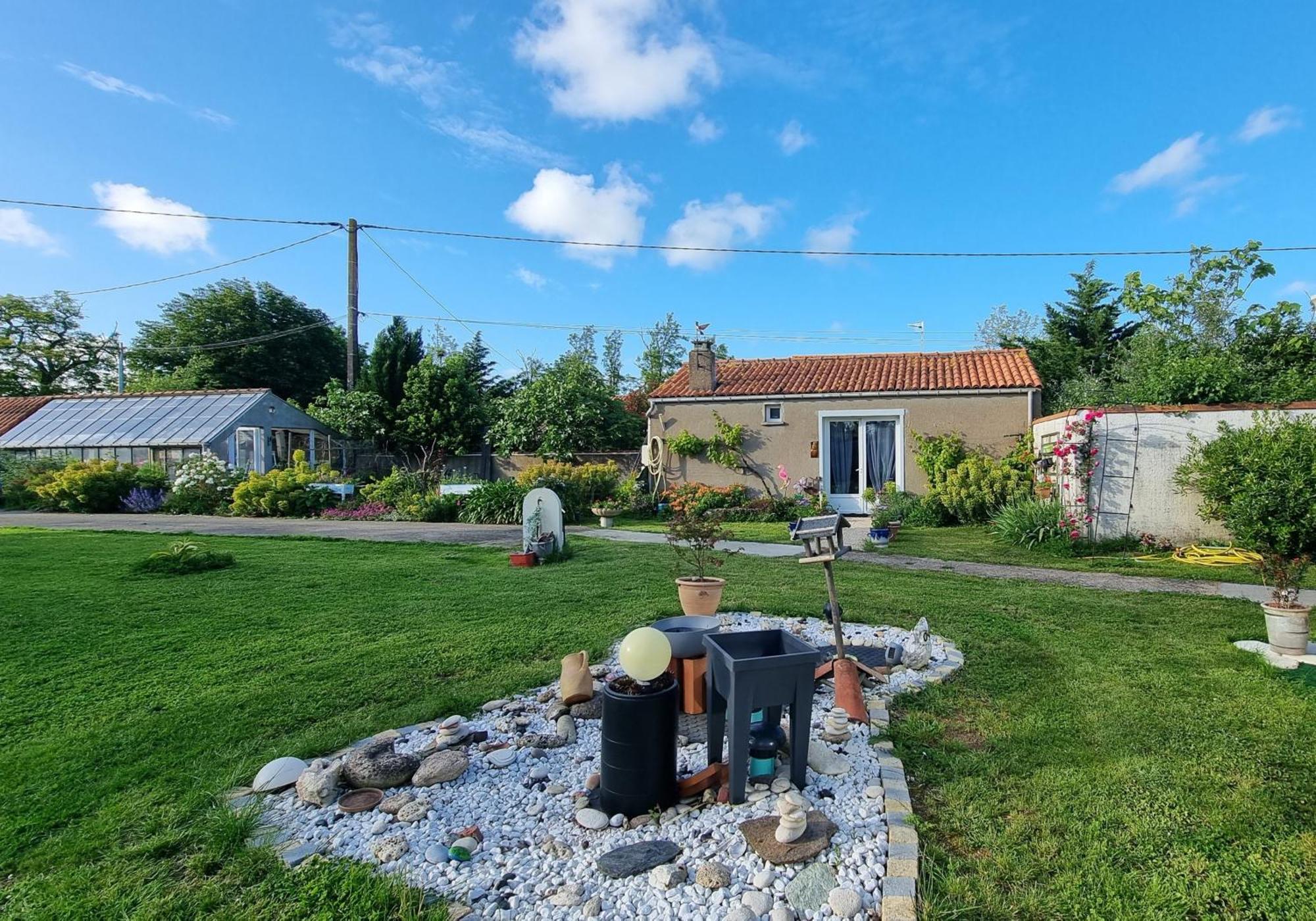 Brigitte Et Franck Bed & Breakfast Triaize Exterior foto